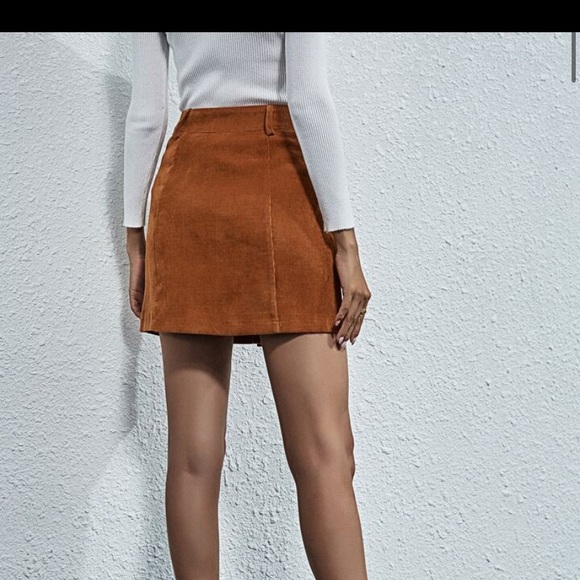 NWOT, New without tags, tan corduroy button down skirt. - Picture 6 of 6